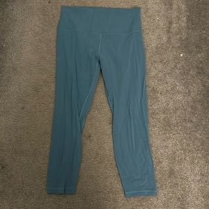 The most comfortable and soft size 8 tuquoise lululemon leggings